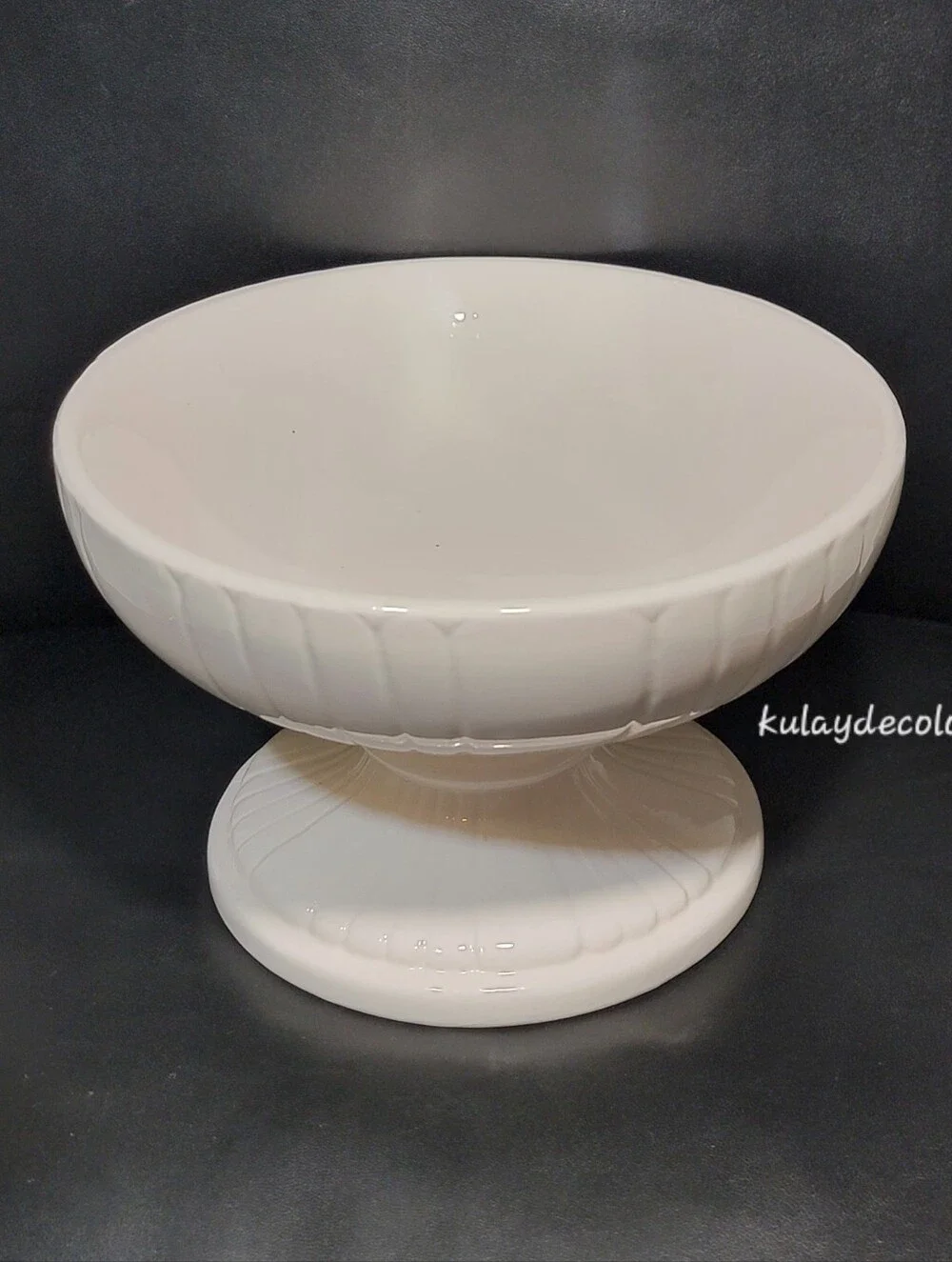 Vintage Arnart Sorrento Pedestal Bowl White Ceramic Centerpiece Compote 33/253